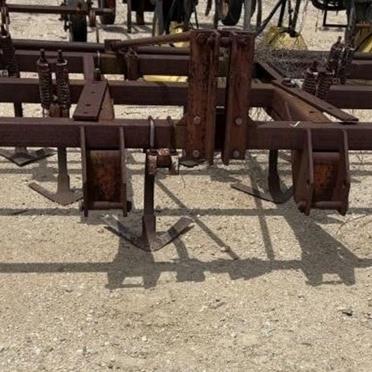 L2 - 14 Shank Cultivator