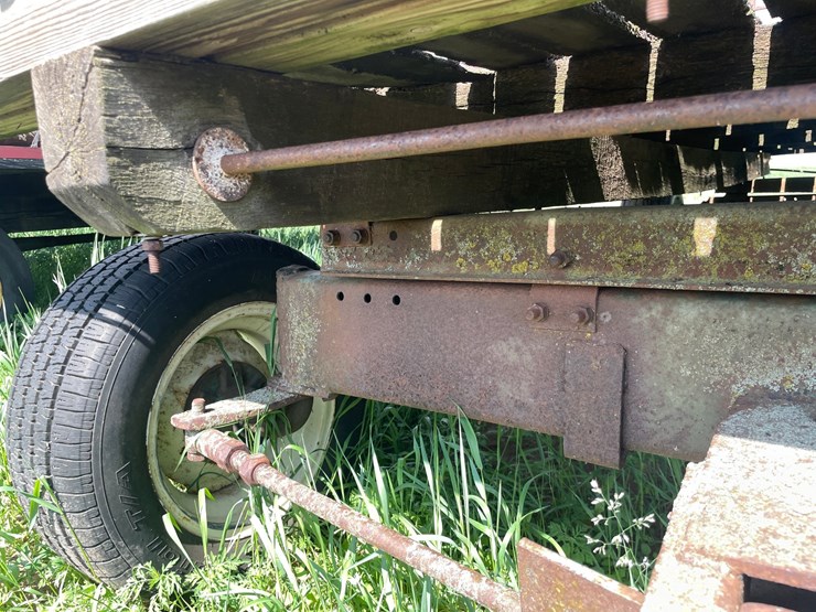 #2007-•-hay-wagon-with-10-ton-running-gear-(colfax-wi)-image-11