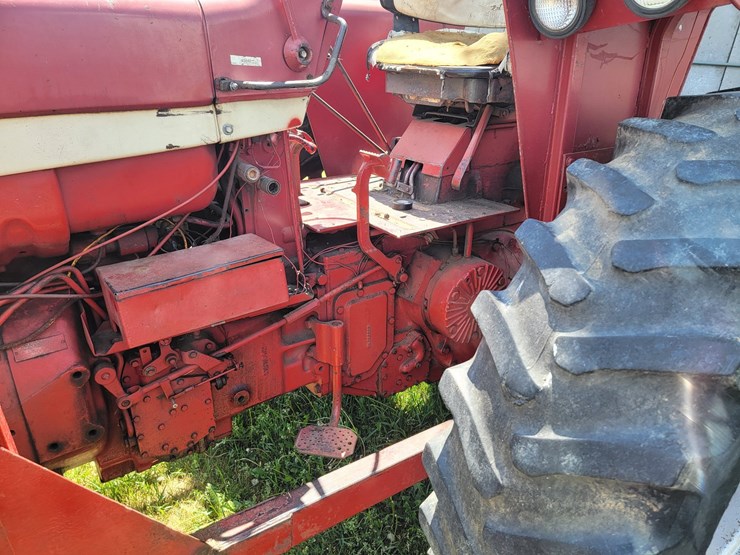 case-ih-farmall-706-image-7