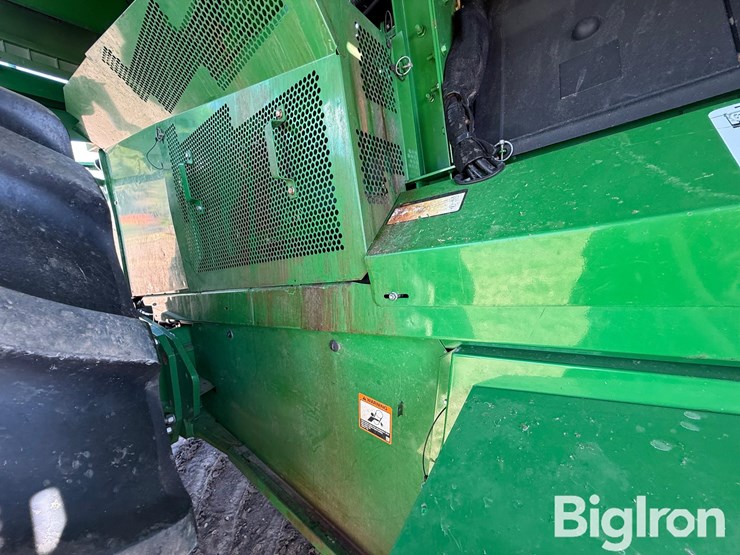 2020-john-deere-s790-image-19