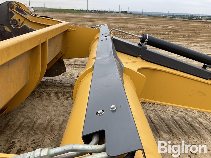 2020-deere-2412e-image-20
