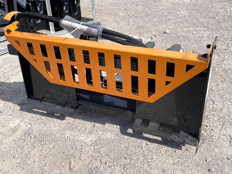 #2777-•-unused-2026-wolverine-adjustable-hydraulic-pallet-fork-attachments-image-12