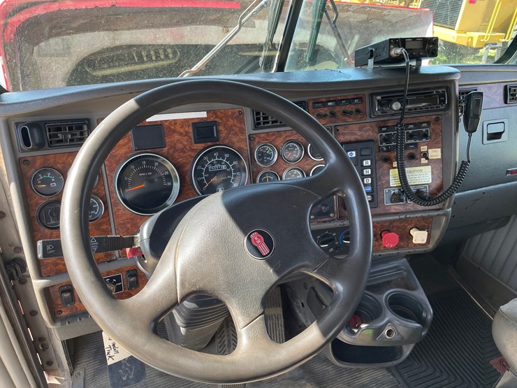 2003-kenworth-t800-image-38
