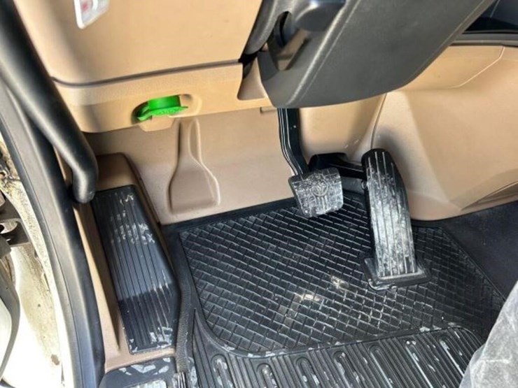 2020-kenworth-t680-image-20