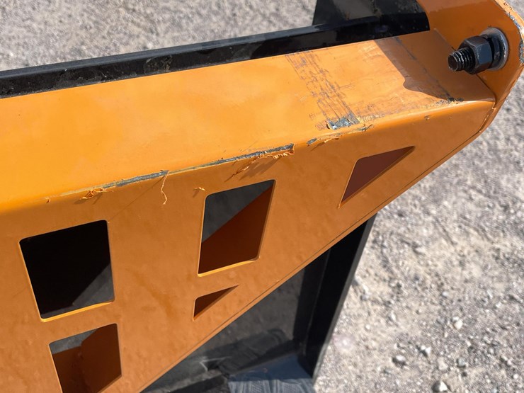 #2777-•-unused-2026-wolverine-adjustable-hydraulic-pallet-fork-attachments-image-13