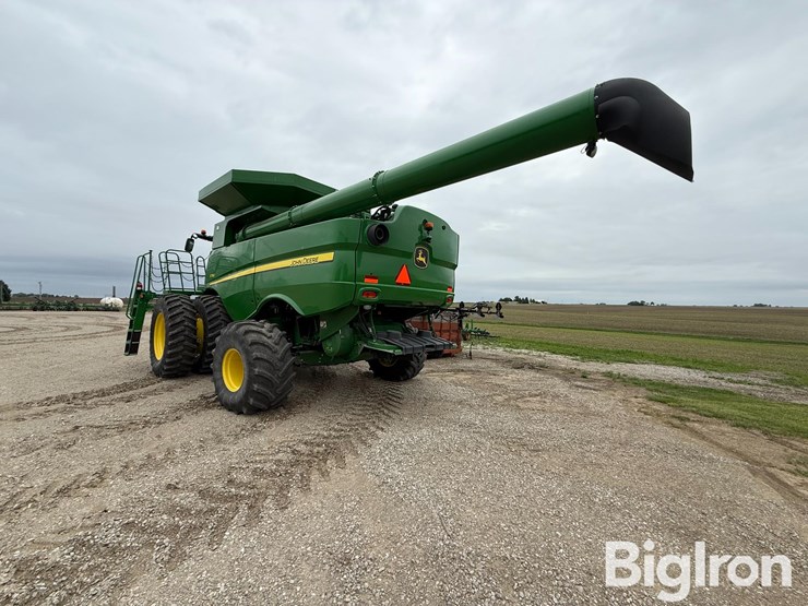2019-john-deere-s780-image-7