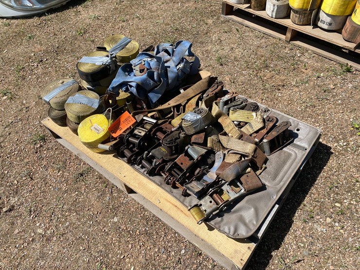 #7431-•-pallet-of-2"-ratchets-and-straps-(antigo,-wi)-image-1