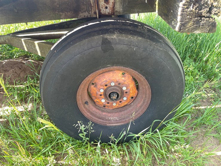 #2007-•-hay-wagon-with-10-ton-running-gear-(colfax-wi)-image-35