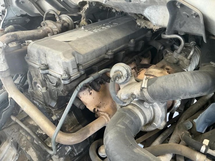 2001-isuzu-npr-image-14