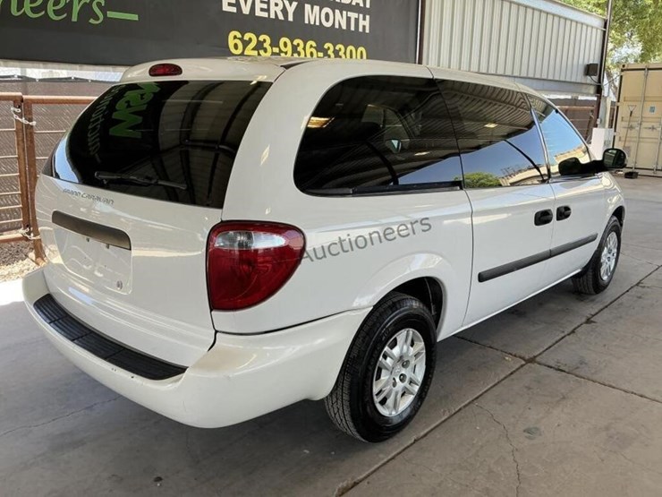 2005-dodge-grand-caravan-image-7