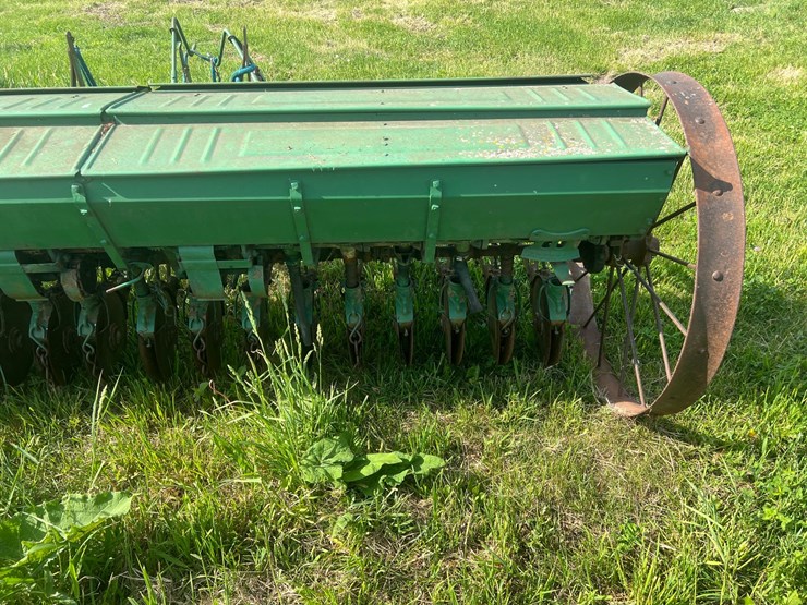 10-john-deere-10-image-4