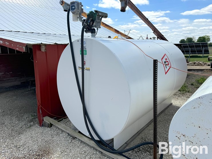 1,500-gallon-fuel-tank-image-1
