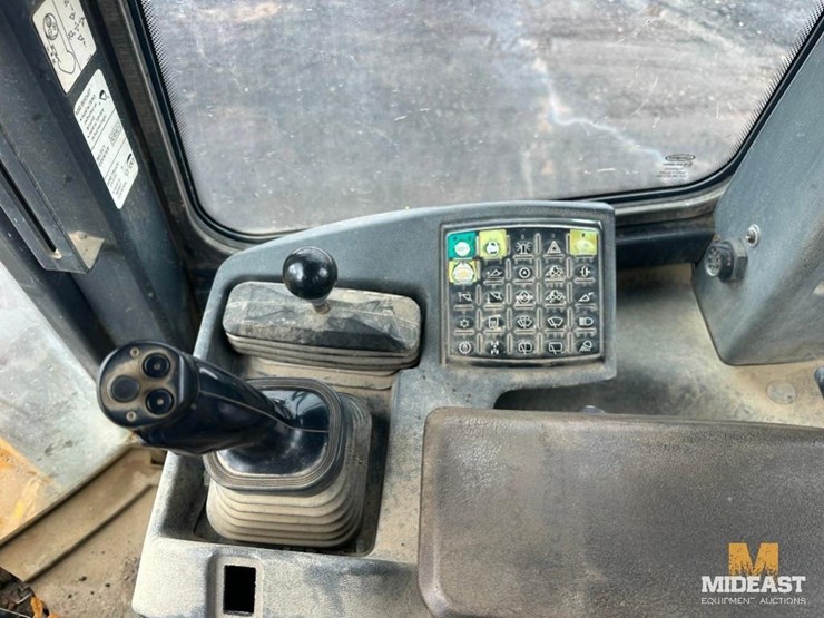 2009-deere-644k-image-24