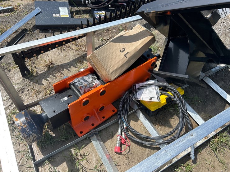 #40-•-skid-steer-post-driver-image-2
