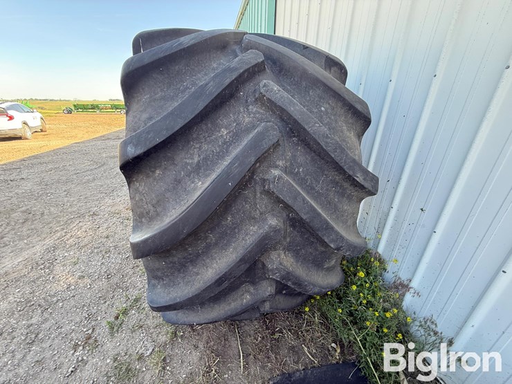firestone-1250/35r46-lsw-tire-on-titan-rim-image-6