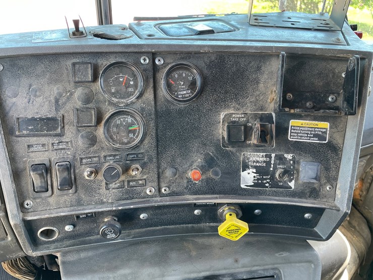mack-dm688s-image-56