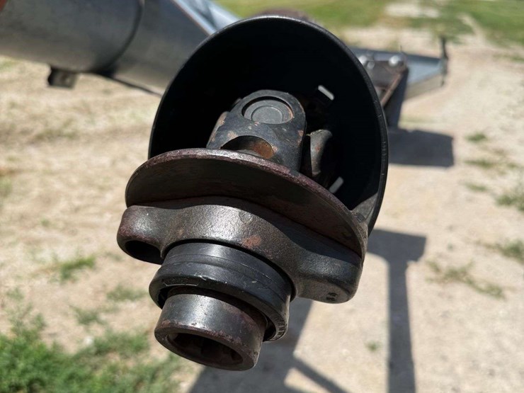 mayrath-truck-auger-8"x31'-extended-hitch-(used-10-years-ago-worked-good)-image-2