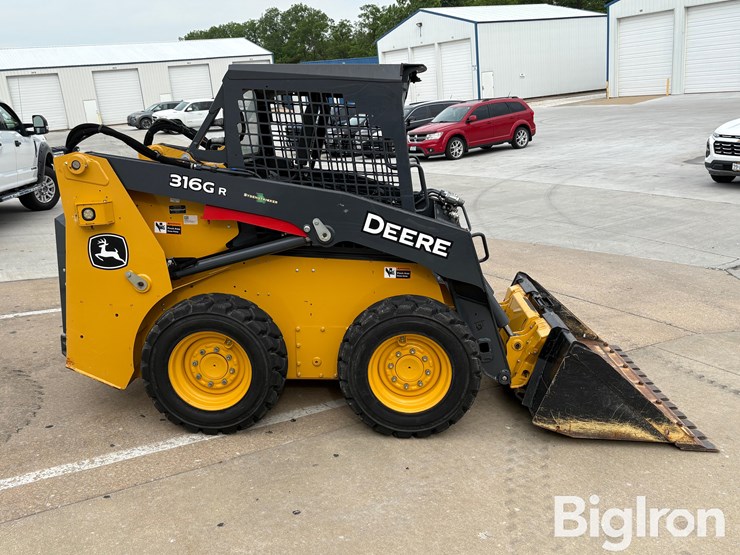 2018-deere-316gr-image-5
