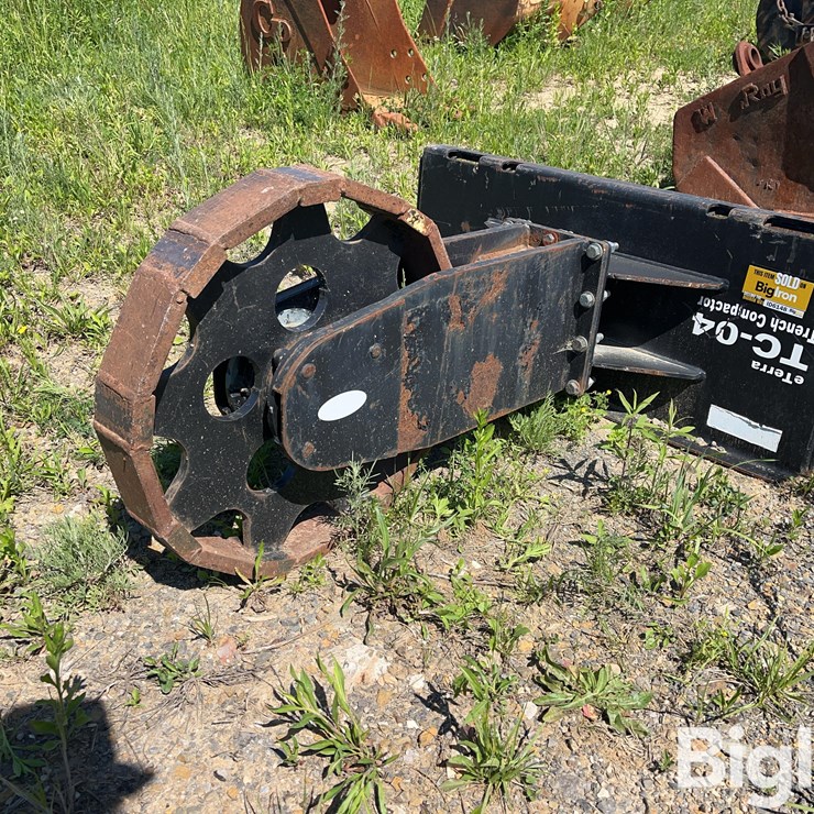 ETerra TC-04 Trench Compactor Skid Steer Attachment