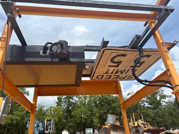 #3509-•-solar-tech-sign-on-trailer,-battery-backup-image-2