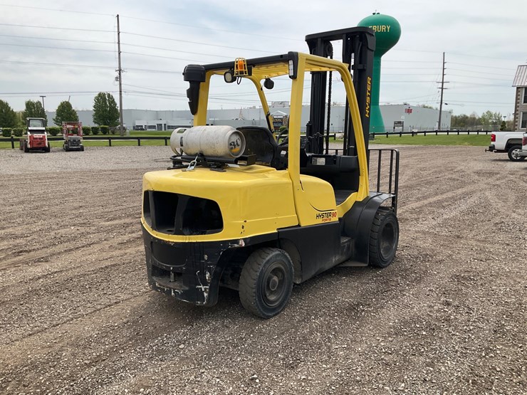 #1379-•-2010-hyster-90-fortis-forklift-image-6