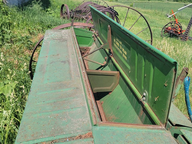 10-john-deere-10-image-24
