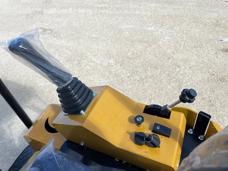 #1103-•-new-ats-rt15r-mini-excavator-image-8