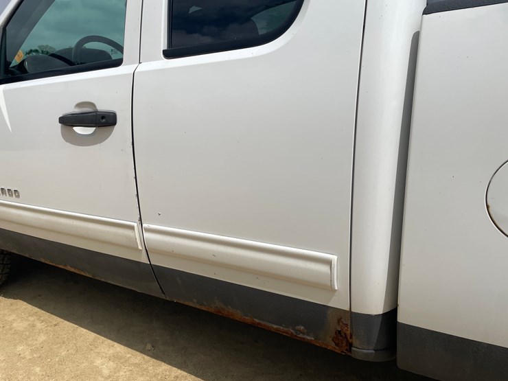 2010-chevrolet-silverado-1500-lt-image-19