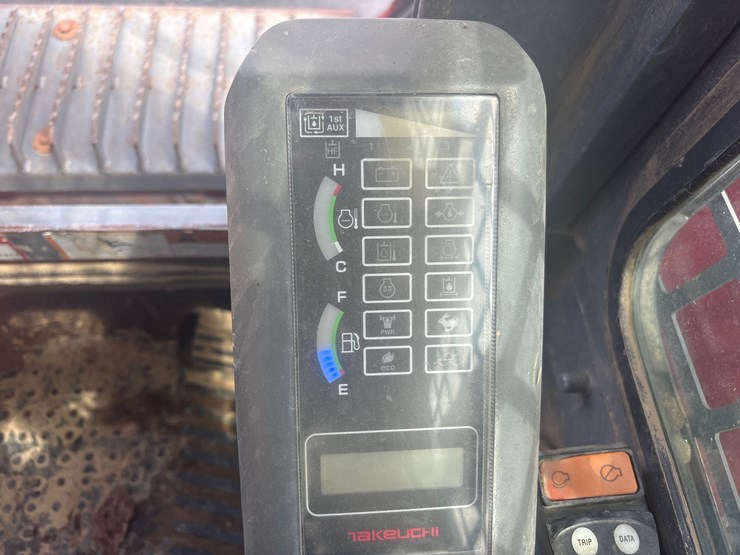 takeuchi-tl8-image-11