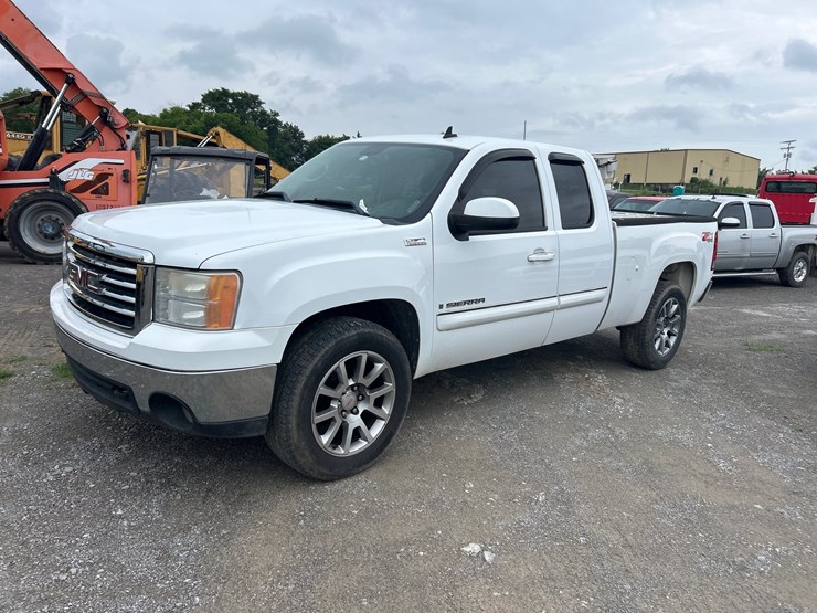 2008-gmc-sierra-1500-image-1