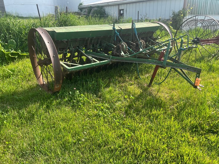 10-john-deere-10-image-5