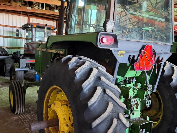 john-deere-4440-image-14