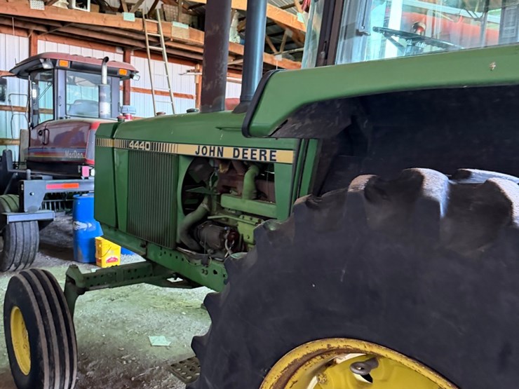 john-deere-4440-image-16