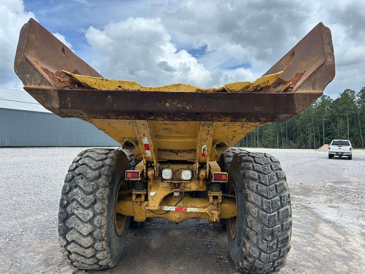 caterpillar-d250e-image-11