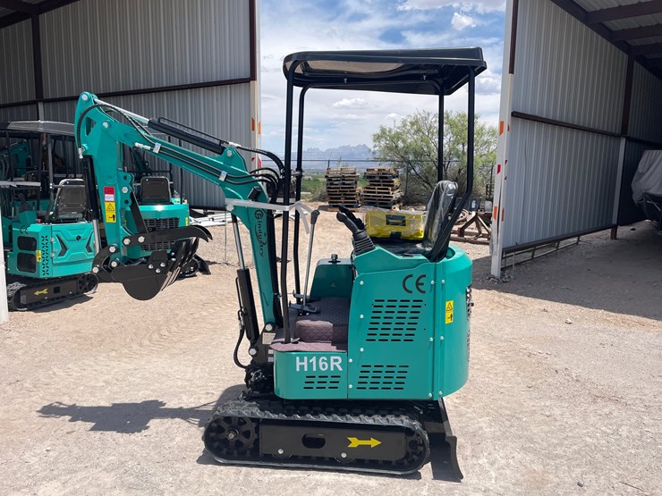 #2657-•-unused-cfg-mini-excavator-image-8