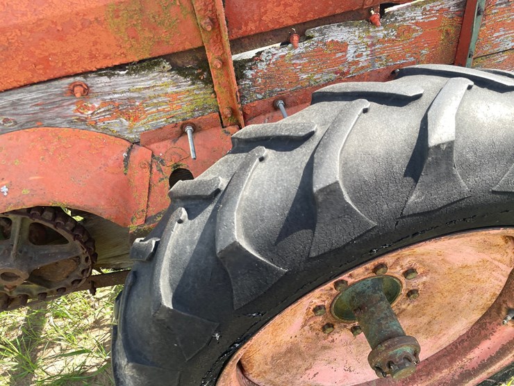 #2010-•-vintage-manure-spreader-(colfax-wi)-image-36
