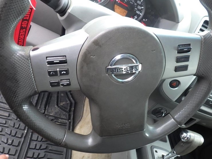 2014-nissan-frontier-image-24