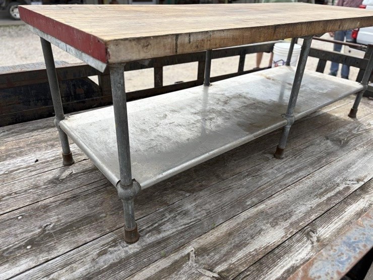 l3---shop-table-image-5