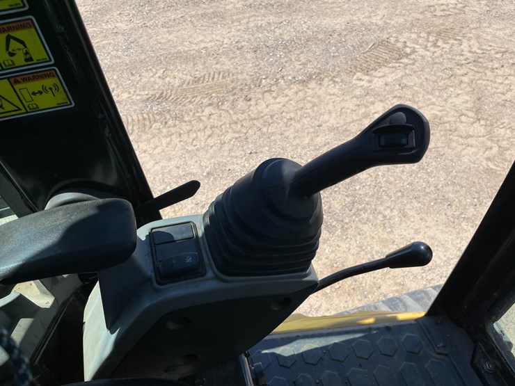 caterpillar-303.5e2-cr-image-57
