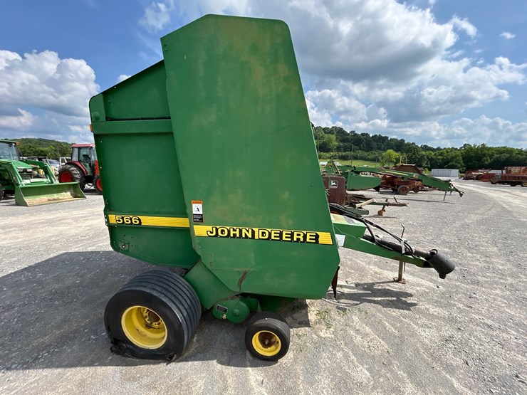 john-deere-566-image-4