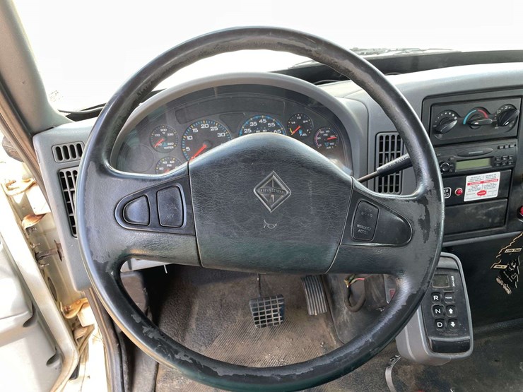 2008-international-durastar-4300-image-12