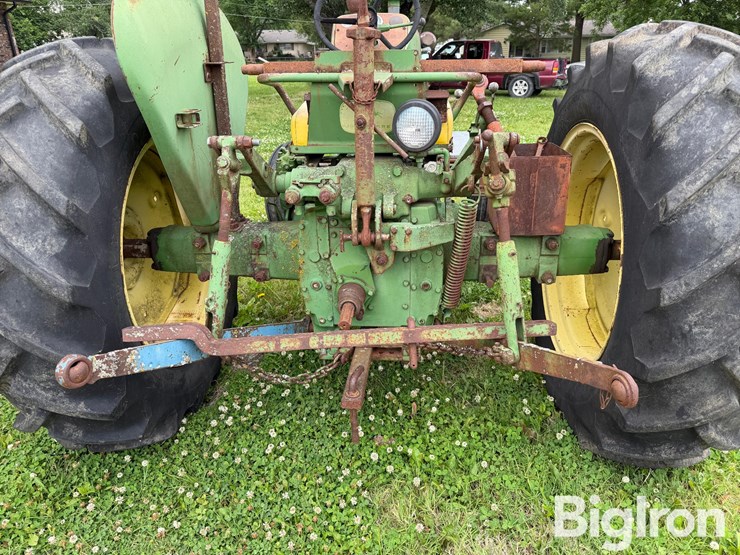1963-john-deere-1010-image-10