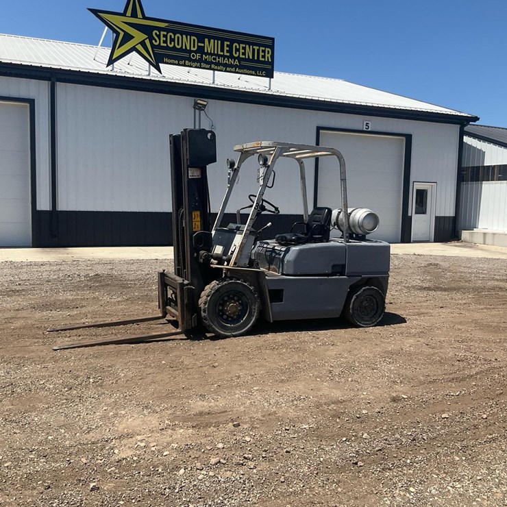 #1378 • 1989 Nissan P50K Forklift