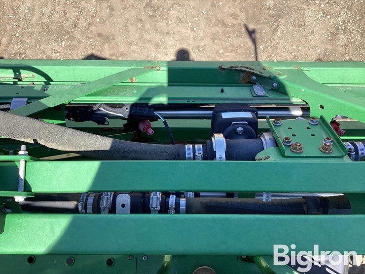 2015-john-deere-r4038-image-19