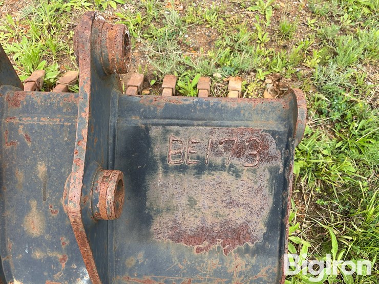 gannon-36”-backhoe-bucket-image-16