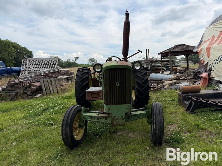 1963-john-deere-1010-image-2