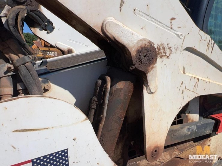 2017-bobcat-t870-image-6