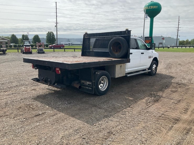 2015-dodge-3500-image-5