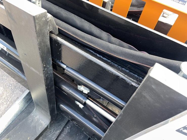 #2778-•-unused-2026-wolverine-adjustable-hydraulic-pallet-fork-attachments-image-8