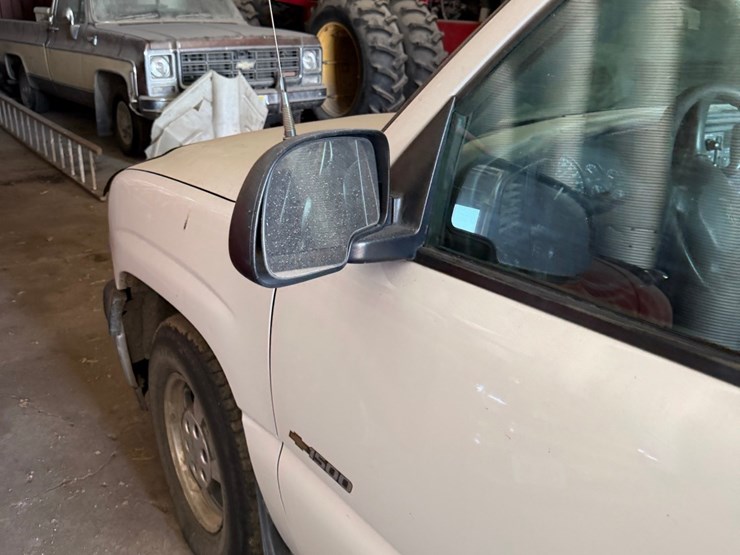 2002-chevy-1/2-ton-long-box-2wd-pickup,-6-cyl-gas,-automatic-transmission-image-28